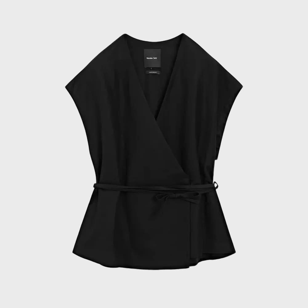 Black color swatch